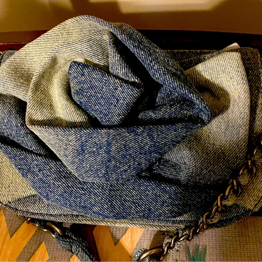 Steve Madden denim rose crossbody